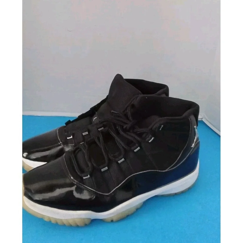 Size 12 - Jordan 11‎ Retro High Jubilee / 25th Anniversary, Missing One Lace